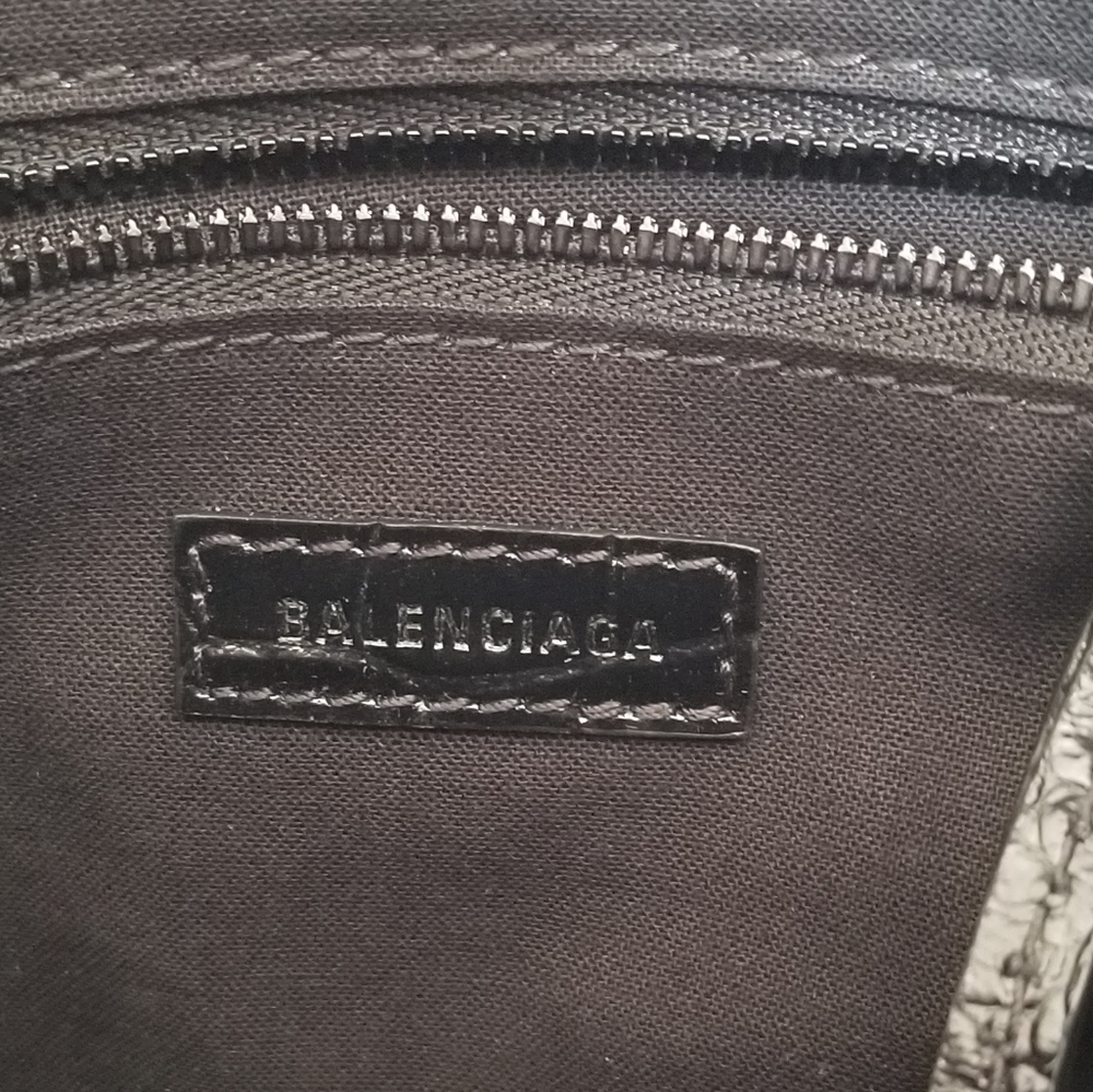 Balenciaga XS Neo Classic Croc-Embossed Leather Hobo Bag Black - Picture 8 of 10